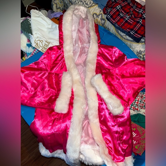 Jackets & Blazers - Pink fuzzy robe NWOT